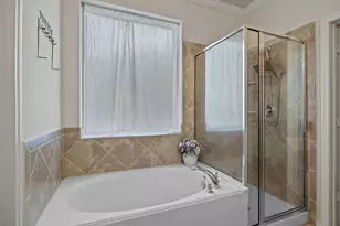 3070 Persimmon Valley Ln, Dickinson, TX 77539 - Photo 15