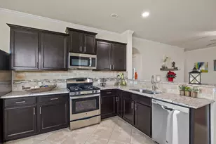 3070 Persimmon Valley Ln, Dickinson, TX 77539 - Photo 11