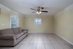 5422 Rapido Rd, Houston, TX 77033 - Photo 5