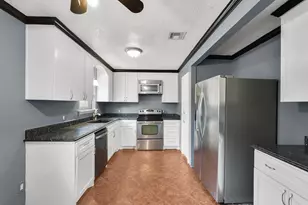 10014 Carlow Ln, La Porte, TX 77571 - Photo 21