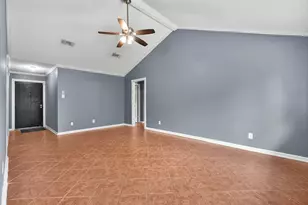 10014 Carlow Ln, La Porte, TX 77571 - Photo 7