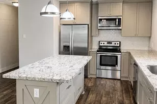 1624 Sealy, Galveston, TX 77550 - Photo 3