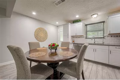 16614 Forest Bend Avenue, Friendswood, TX 77546 - Photo 11