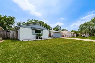 16614 Forest Bend Ave, Friendswood, TX 77546 - Photo 3