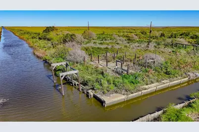 1015 3rd Street, Gilchrist, TX 77617 - Photo 1