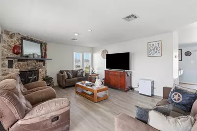 321 Ling Street, Bayou Vista, TX 77563 - Photo 5