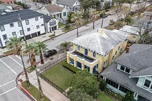 1723 Rosenberg St, Galveston, TX 77550 - Photo 37