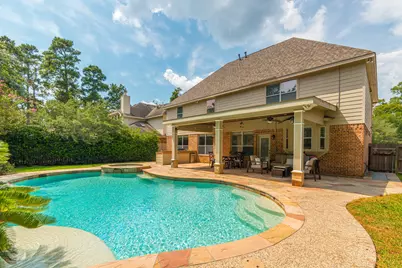 7 Stickley Court, The Woodlands, TX 77382 - Photo 3