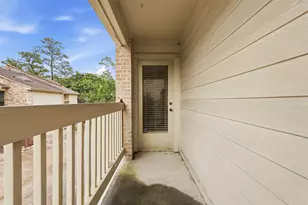 10125 Valley Forge Dr, Houston, TX 77042 - Photo 25
