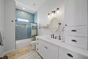 405 Pompano Dr, Freeport, TX 77541 - Photo 33