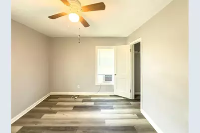 111 Holly Street, Lake Jackson, TX 77566 - Photo 15