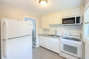 111 Holly St, Lake Jackson, TX 77566 - Photo 11