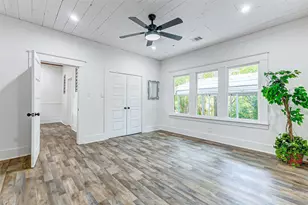 1409 20 1/2 St, Huntsville, TX 77340 - Photo 23