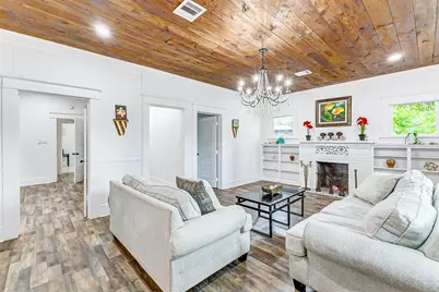 1409 20  1/2 Street, Huntsville, TX 77340 - Photo 11