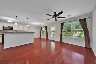 26 N Walden Elms Cir, The Woodlands, TX 77382 - Photo 7