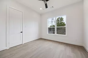 2211 Saxon Dr, Houston, TX 77018 - Photo 11