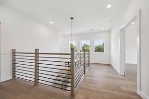 2211 Saxon Dr, Houston, TX 77018 - Photo 9