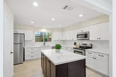 16918 Barkentine Lane, Friendswood, TX 77546 - Photo 13