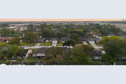 16918 Barkentine Lane, Friendswood, TX 77546 - Photo 31