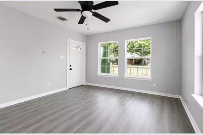 220 Engel Street, Houston, TX 77011 - Photo 9