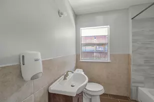 220 Engel St, Houston, TX 77011 - Photo 19
