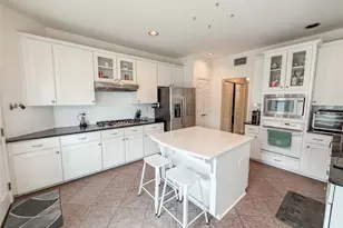 2605 Broussard Ct, Seabrook, TX 77586 - Photo 11