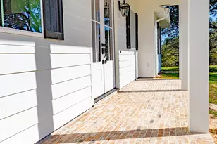 725 Private Rd 1581, Hallettsville, TX 77964 - Photo 3