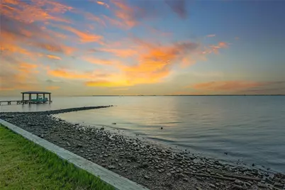 1410 Bay Pointe Drive, Galveston, TX 77554 - Photo 11