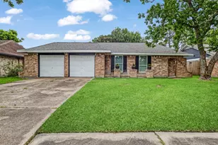 10323 Sagebluff Dr, Houston, TX 77089 - Photo 1