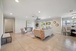 2910 Freshmeadows Dr, Houston, TX 77063 - Photo 5