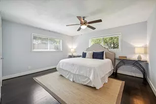 2910 Freshmeadows Dr, Houston, TX 77063 - Photo 13