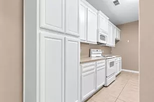 172 Binnacle Ct, Willis, TX 77318 - Photo 15