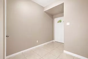 172 Binnacle Ct, Willis, TX 77318 - Photo 7