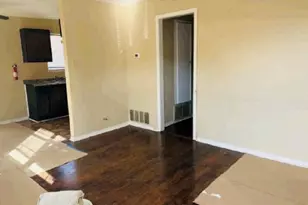 8219 Corinth St, Houston, TX 77051 - Photo 5