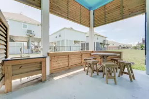 847 Beaumont Dr, Port Bolivar, TX 77650 - Photo 5