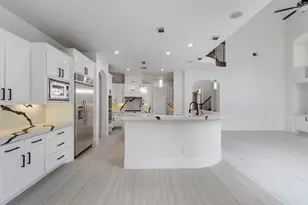 18 Player Vista Pl, The Woodlands, TX 77382 - Photo 11