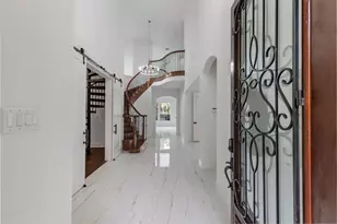 18 Player Vista Pl, The Woodlands, TX 77382 - Photo 3