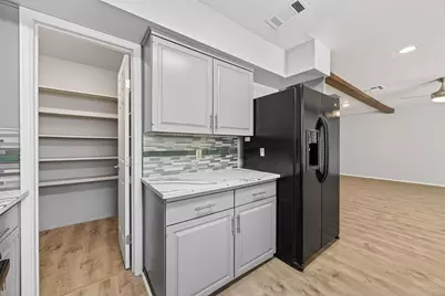 9611 Highmeadow Drive, Houston, TX 77063 - Photo 21