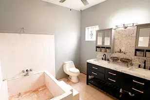 638 Kelly Ln, Angleton, TX 77515 - Photo 11