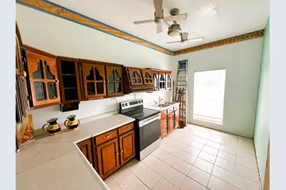 638 Kelly Lane, Angleton, TX 77515 - Photo 9