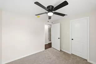 7946 Fowlie St, Houston, TX 77028 - Photo 21