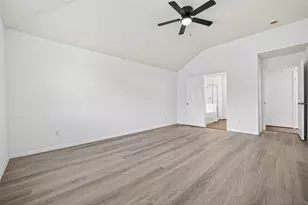 9115 N Ferndale Pl Dr, Houston, TX 77064 - Photo 37