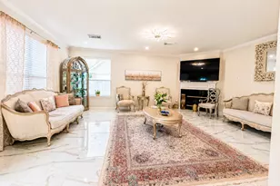210 Windrift Ct, Sugar Land, TX 77479 - Photo 11