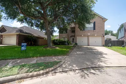210 Windrift Court, Sugar Land, TX 77479 - Photo 3