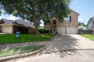 210 Windrift Ct, Sugar Land, TX 77479 - Photo 3
