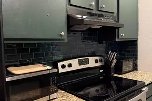 7112 N Holiday Dr, Galveston, TX 77550 - Photo 9