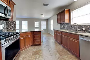 9218 Rosewell Ct, Houston, TX 77095 - Photo 3