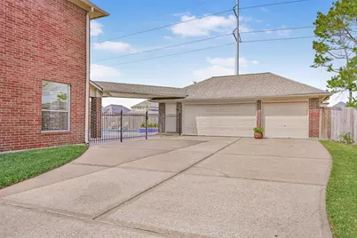 2835 Fairway Drive, Friendswood, TX 77546 - Photo 33