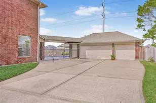 2835 Fairway Dr, Friendswood, TX 77546 - Photo 33