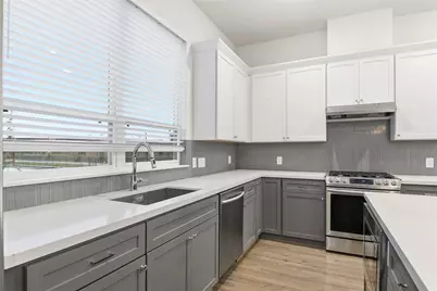 2733 Eado Edge Court, Houston, TX 77020 - Photo 13